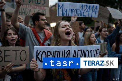 Cast Zelenskeho poslancov sa zrejme boji pomsty protikorupcnych uradov