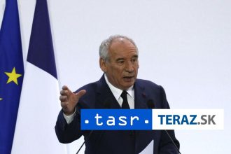 Francuzsky premier Bayrou navrhol zrusit dva statne sviatky