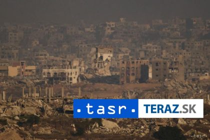 Izrael nariadil evakuaciu Gazy papez kritizoval vojnove barbarstvo