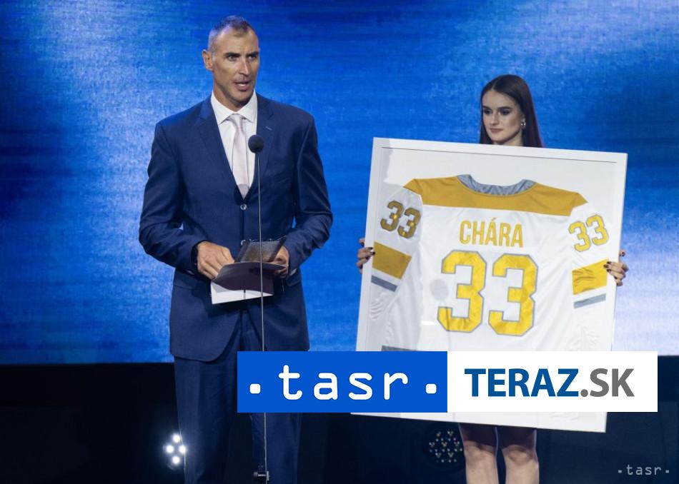 Charu dojalo uvedenie do Siene slavy Obrovska cest pocta a pokora