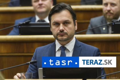 KDH ziada zverejnenie analyzy o zruseni tendra na zachranky