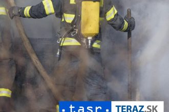 Noc hrozy v Tichomori Zhorela budova parlamentu