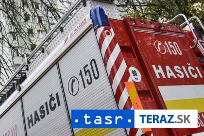 UTOK NA HASICA AJ POLICAJKU Obaja utrpeli zranenia