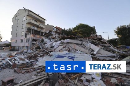 Zapad Turecka zasiahlo po zemetraseni viac nez 200 dotrasov