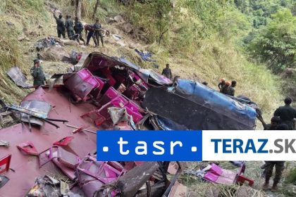 Autobus s turistami sa zrutil 15 ludi neprezilo