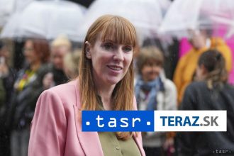 Britska vicepremierka Angela Raynerova odstupila