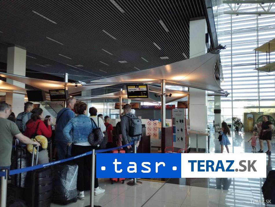 Drama na letisku V Britanii museli evakuovat terminal