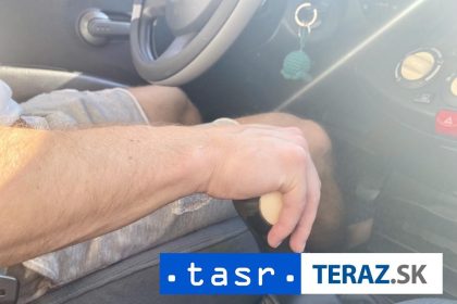 Drama v Sydney Muz autom prerazil branu konzulatu