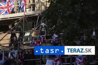 Na krajne pravicovy protest v Londyne prislo vyse 100 000 osob