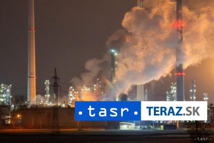 Ukrajina zasiahla jeden z najvacsich rafinerskych komplexov v Rusku