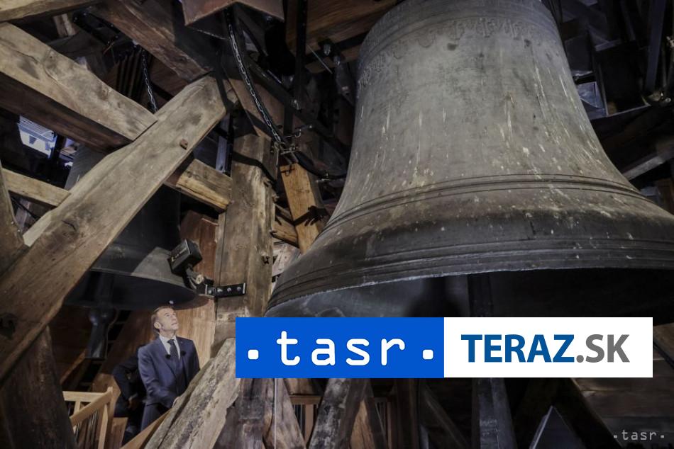 Veze parizskej katedraly Notre Dame opat privitali navstevnikov