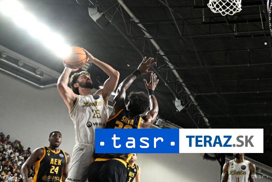 Levice v domacej premiere tesne prehrali s Atenami 69 71