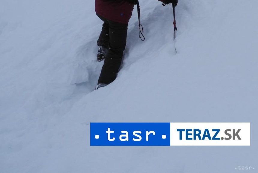 POZOR NA LAVINY Nebezpecenstvo pretrvava vo vysokych polohach Tatier