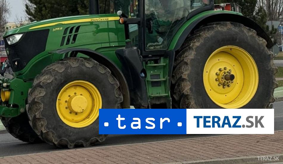 Francuzski farmari opat blokovali cesty protestuju proti opatreniam