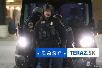 Agent ICE sa pokusil vniknut do budovy ekvadorskeho konzulatu