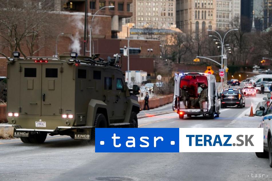 Madura s manzelkou eskortovali na newyorsky sud