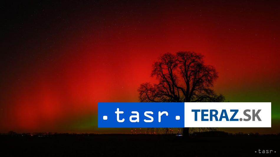 NEBESKE DIVADLO UDIA VIDELI POLARNU ZIARU PODCAS GEOMAGNETICKEJ BURKY