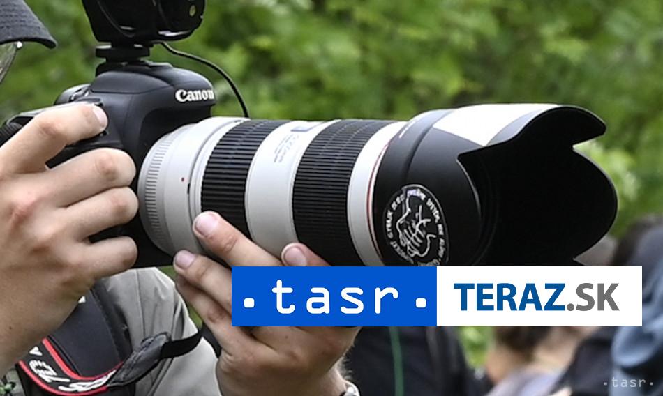 Zadrzali salvadorskeho fotoreportera v Spanielsku pri azyle