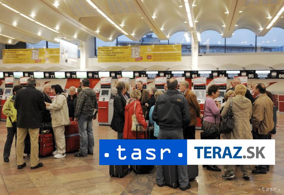 Huste snezenie zastavilo prevadzku na letisku Schwechat vo Viedni