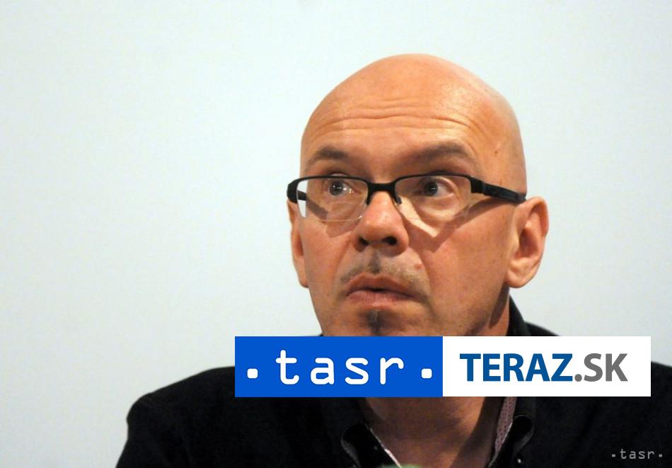 Klempir pozval umelcov na ministerstvo ti poziaduju debatu v divadle