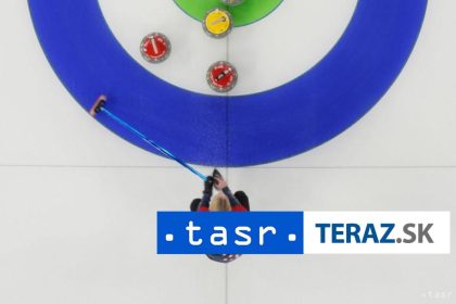 Svedske a americke curlingove timy postupili do finale miesanych dvojic