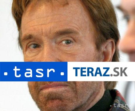 Neznicitelny Chuck Norris bol prijaty do nemocnice