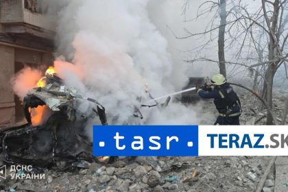 Pri utoku Ruska na bytovy dom v Charkove zomreli traja ludia