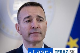 Drucker oznamil plan zvysit kompenzacne prispevky pre ucitelov
