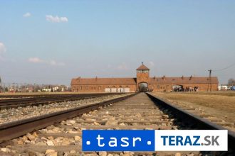 Na Pochod zivych medzi koncentracnymi tabormi prislo tisice ludi