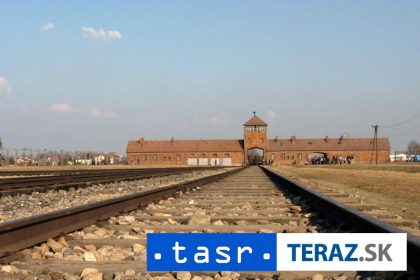 Na Pochod zivych medzi koncentracnymi tabormi prislo tisice ludi