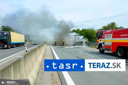 POZIAR KAMIONA Dialnica D1 v smere z Kosic do Presova je uzavreta