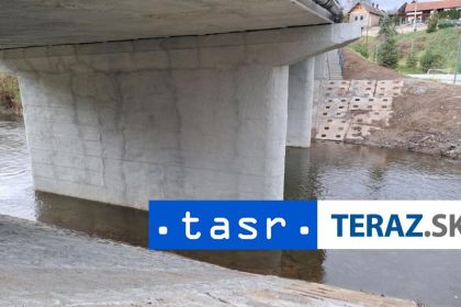 pod mostom v presove sa zrutili stavebne podpory