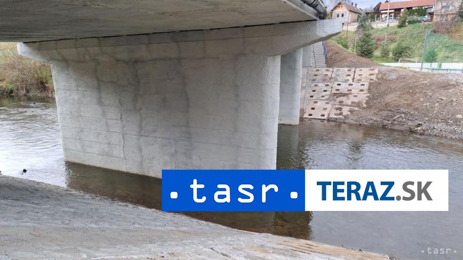 pod mostom v presove sa zrutili stavebne podpory
