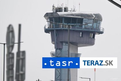 Cestujuci v problemoch Po incidentne hlasia meskai a rusenie letov