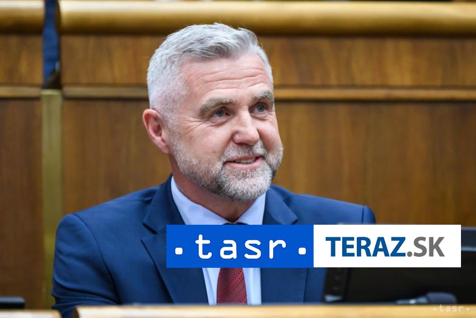 Poslanci nebudu odvolavat T Gaspara zamietli program schodze