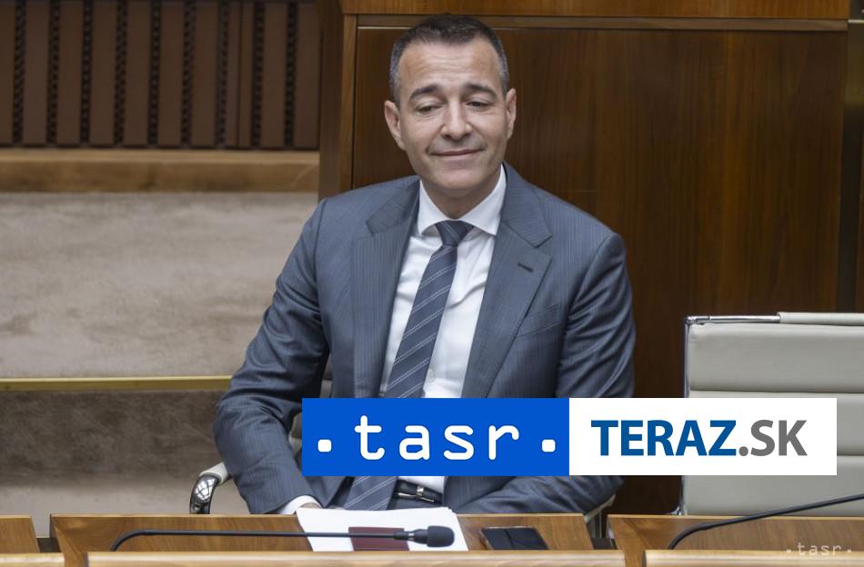 Poslanci nezacarili rokovat o odvolavani Druckera navrh presunuli