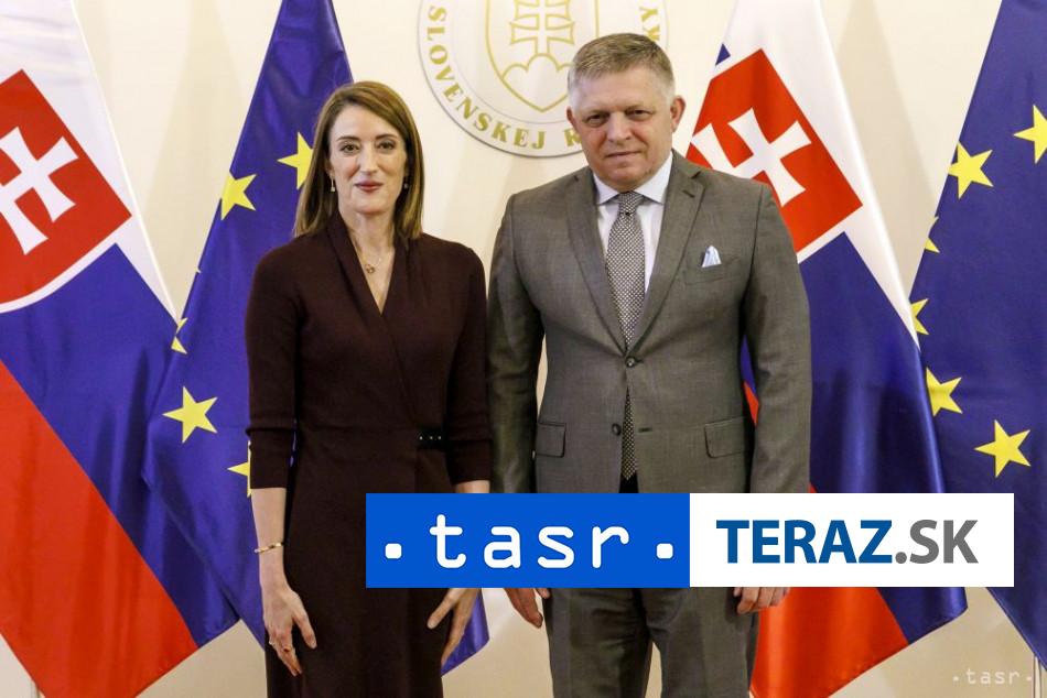 Premier sa rozpraval s Metsolovou upozornil ju na politiku dvojakho metra