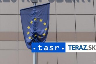V EU zacali platit prisnejsie pravidla pre azyl a rychlejsie deportacie