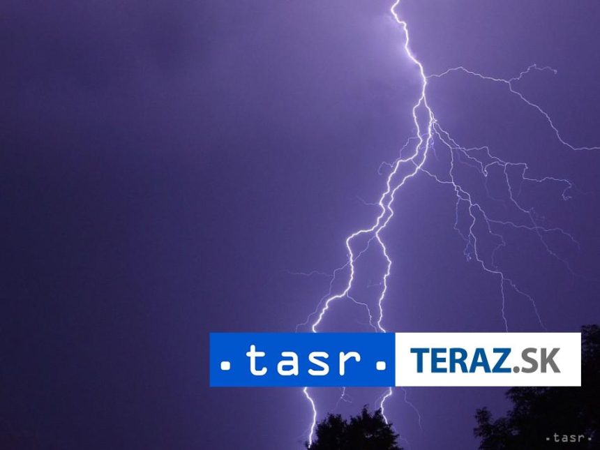EXTREMNE BURKY SPOSOBILI 2 MRTVYCH 53 000 LUDI JE BEZ ELEKTRINY