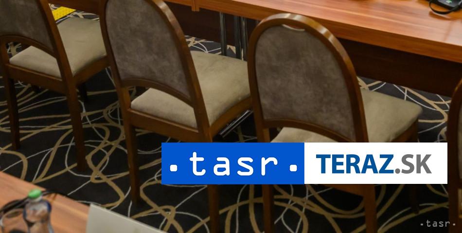 Osobnosti kritizuju francuzsky zakon o asistovanej smrti