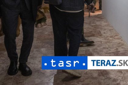 Predbezne vysledky volieb v AlzIRSku naznacuju rekordne nizku ucast