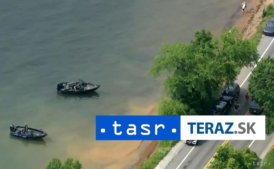 Traja ludia zahynuli po prevrateni clna na jazere v state Wisconsin