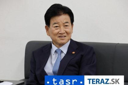 Juhokorejsky prezident vyzval na rokovania s Korejskou ludovodemokratickou republikou o mierovej zmluve