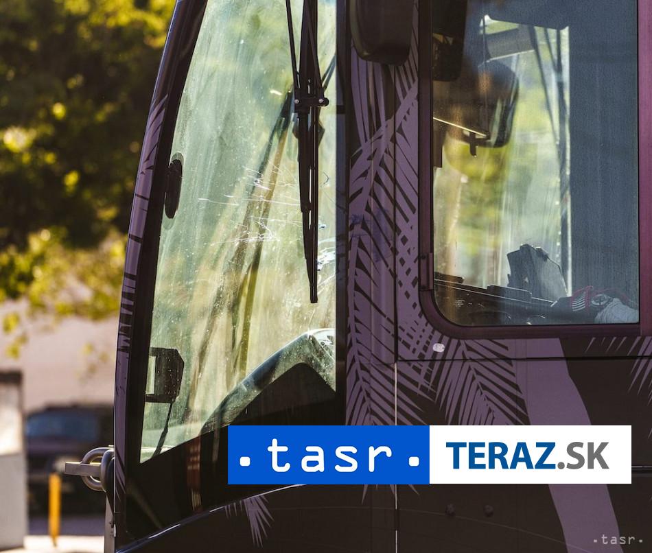 Pri nehode polskho autobusu v Maarsku zomrelo najmenej 12 lud