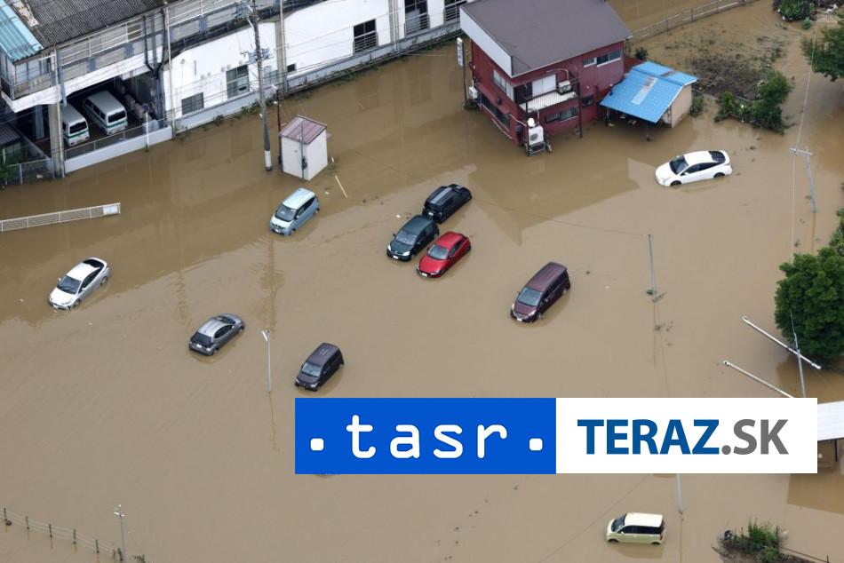 Privalove dazde v Japonsku si vyzadali uz najmenej osem obeti