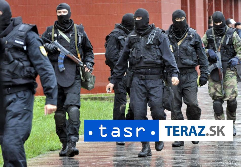 Zadrzali 14 roneho je podozrivy z pripravy teroristickych utokov