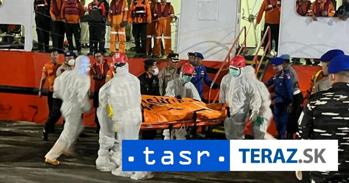 Indonézia predĺžila pátranie po obetiach nehody trajektu