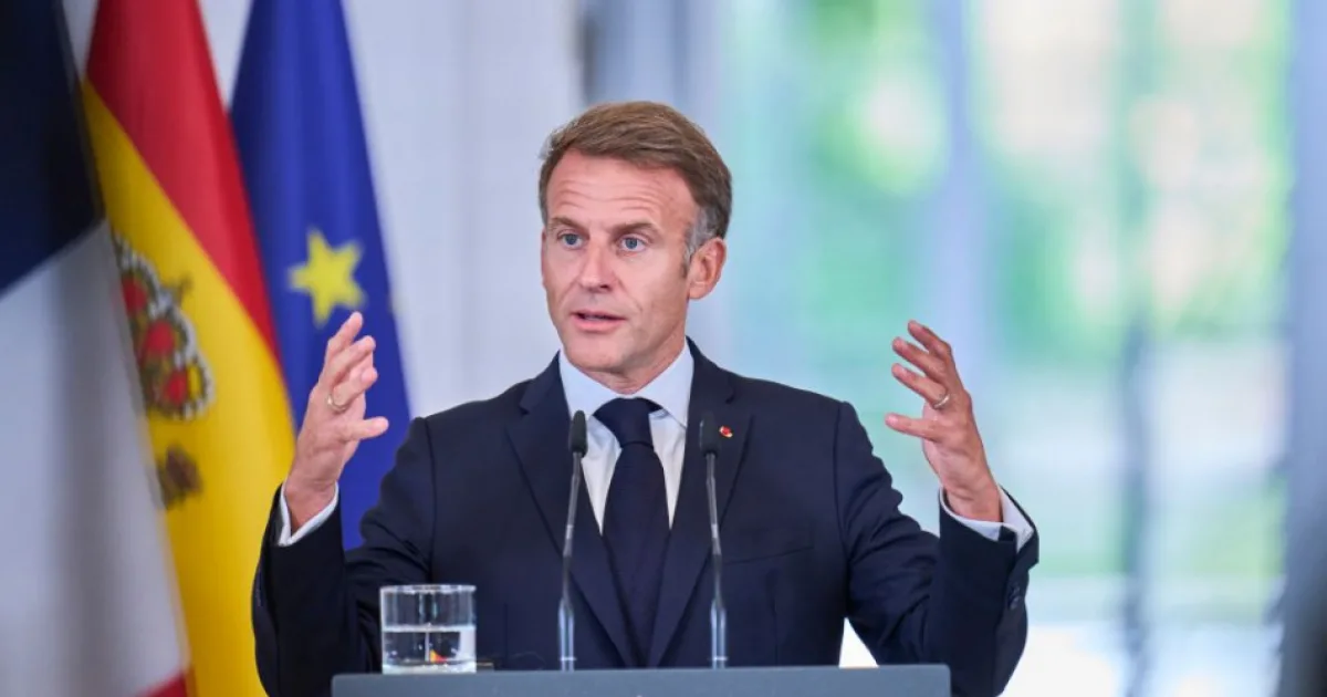 Macron odsúdil antisemitské výroky Jordana Bardellu